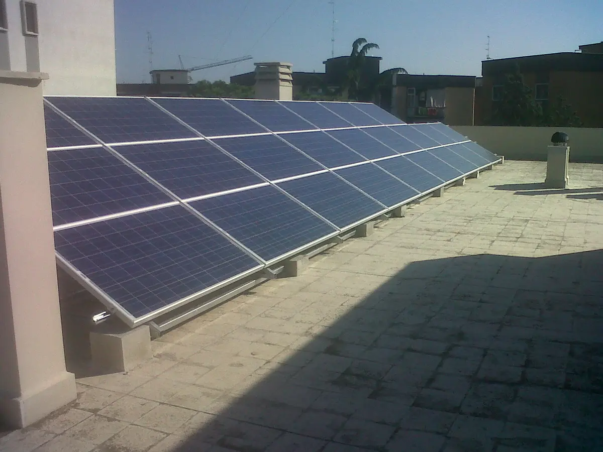 impianto fotovoltaico su copertura piana Lastella Srl